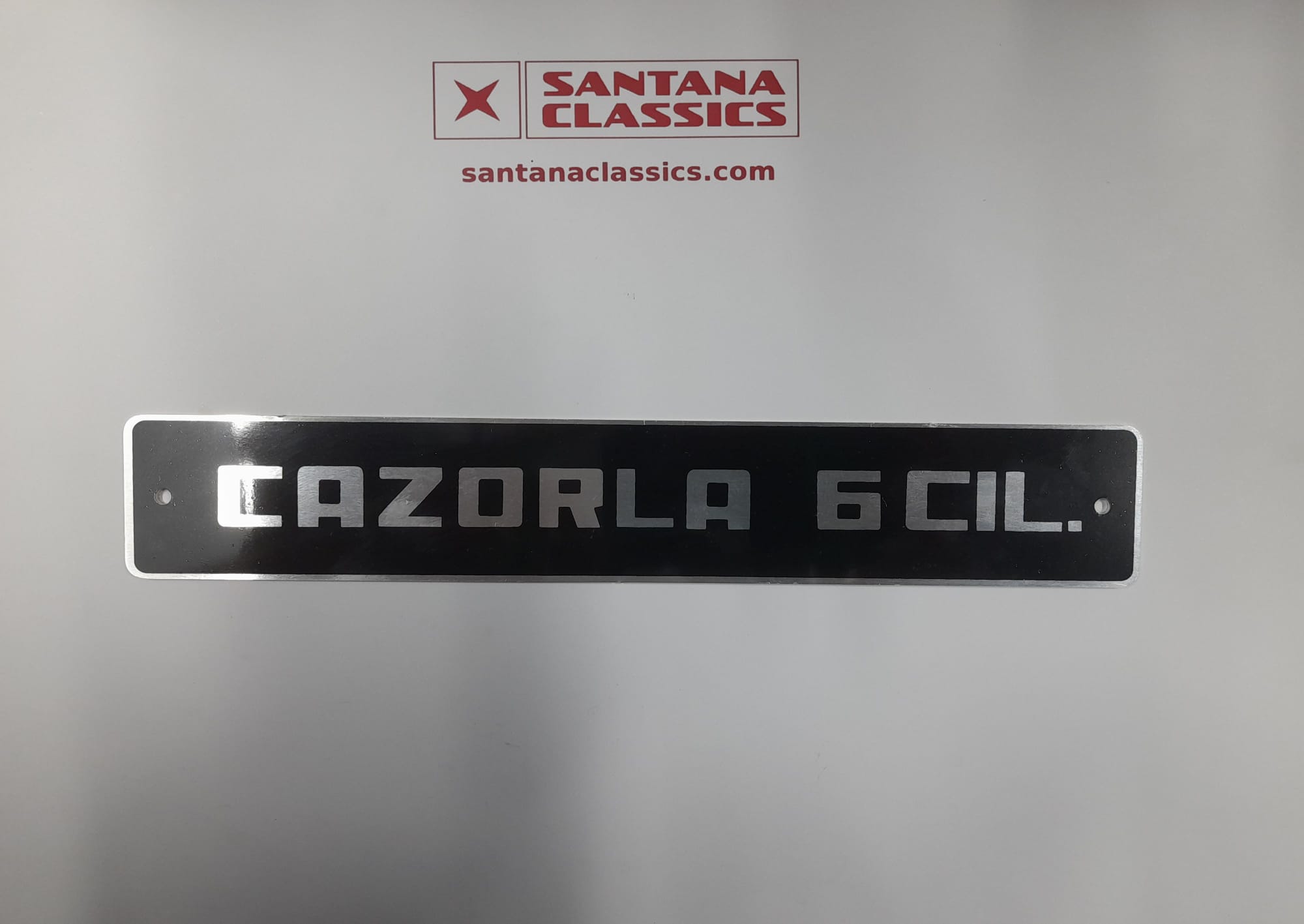 Emblema cazorla 6 cilindros
