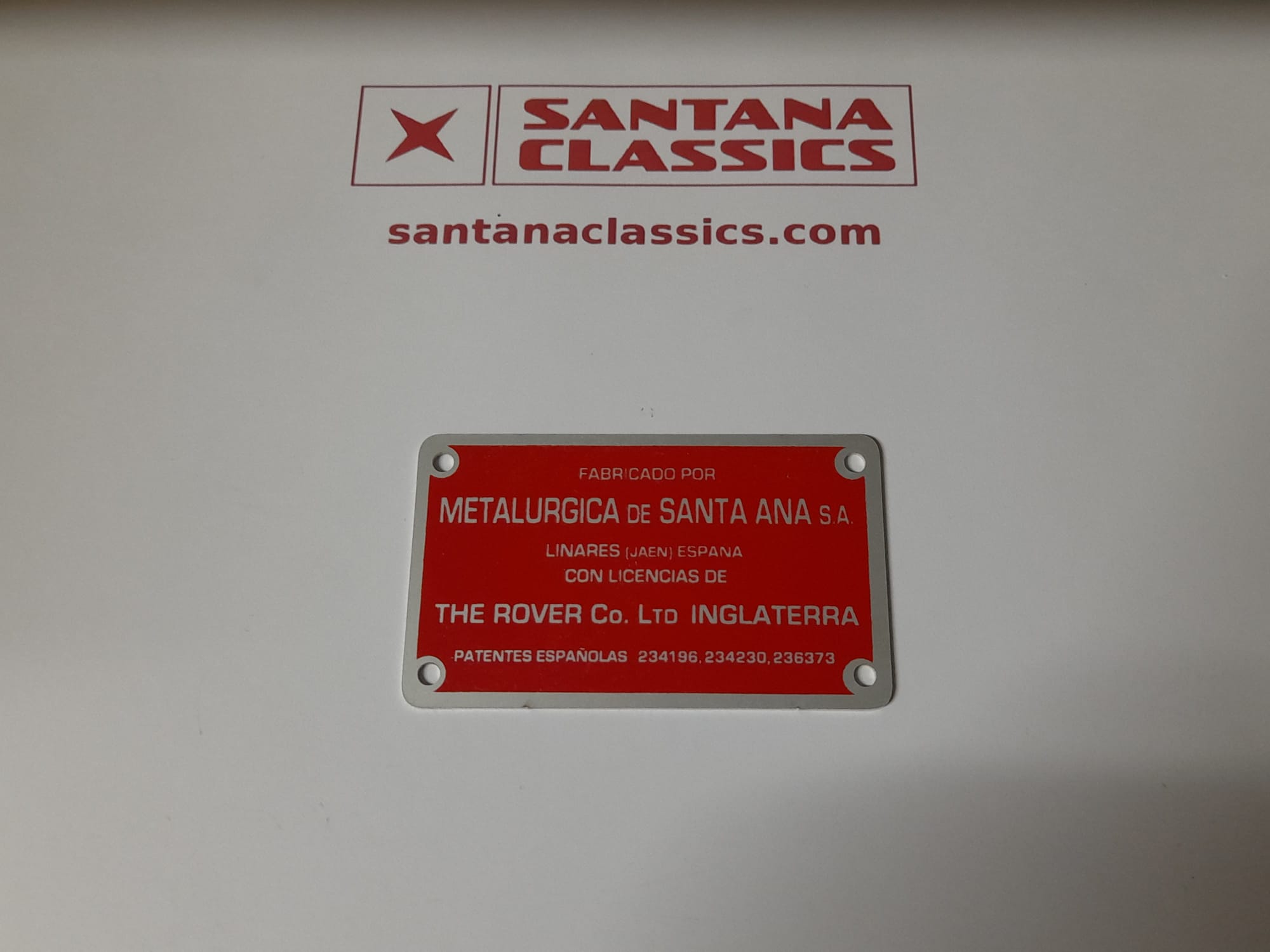 Placa de licencias santana roja